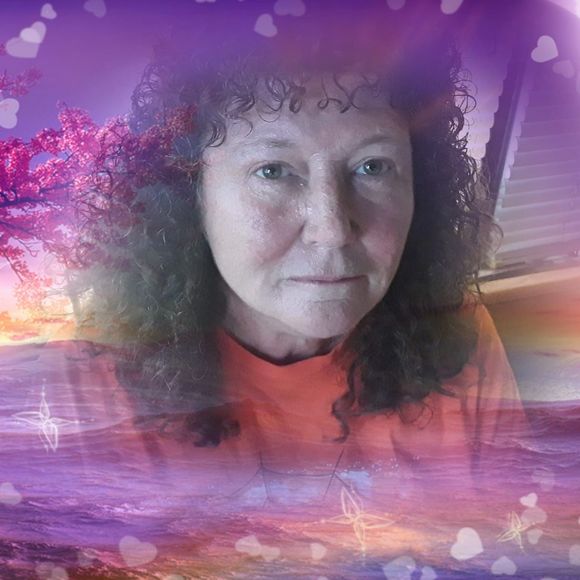 Meet your Posher, Vicky - Picture 1 of 1